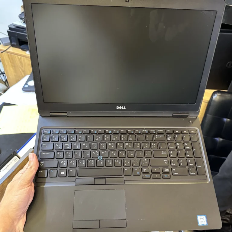 DELL E5580 ci5 8th ram 8 ssd 256 15.6 - مكتب المحترف