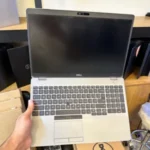⁦dell pre 3551 ci5 10Th H ram 8 ssd 256 VGA 4G 15.5⁩ - الصورة ⁦5⁩