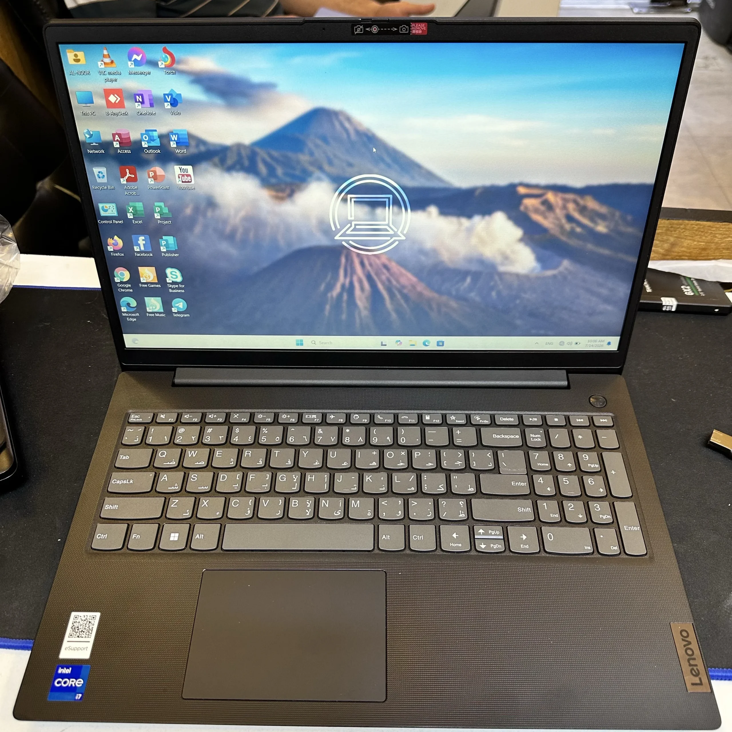 lenovo v15 G4 ci7 1355u ram 16 ssd 512 15.6