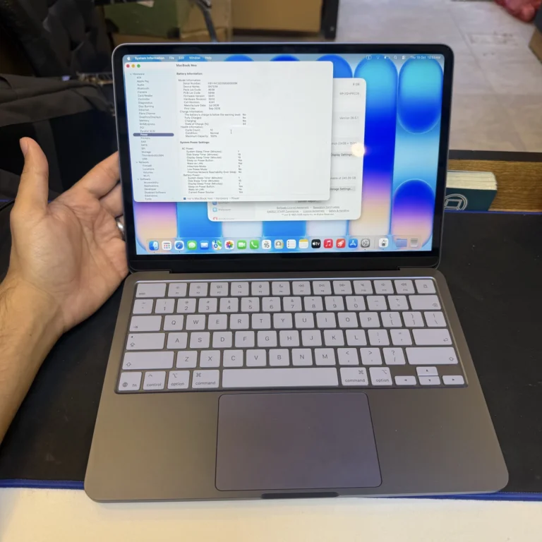 MacBook Neo A18 Pro Ram 8 ssd 256 13" battery cycle 12 مستعمل