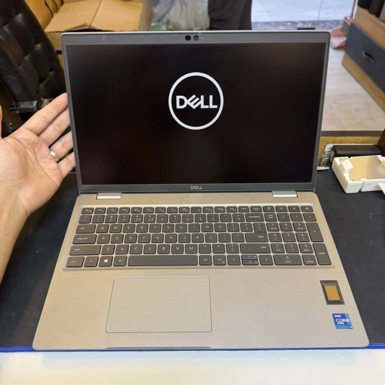 DELL PRECISION 3560 ci7 1185G7 RAM 16 ssd 512 VGA 2G T500 15.6 FHD لمس