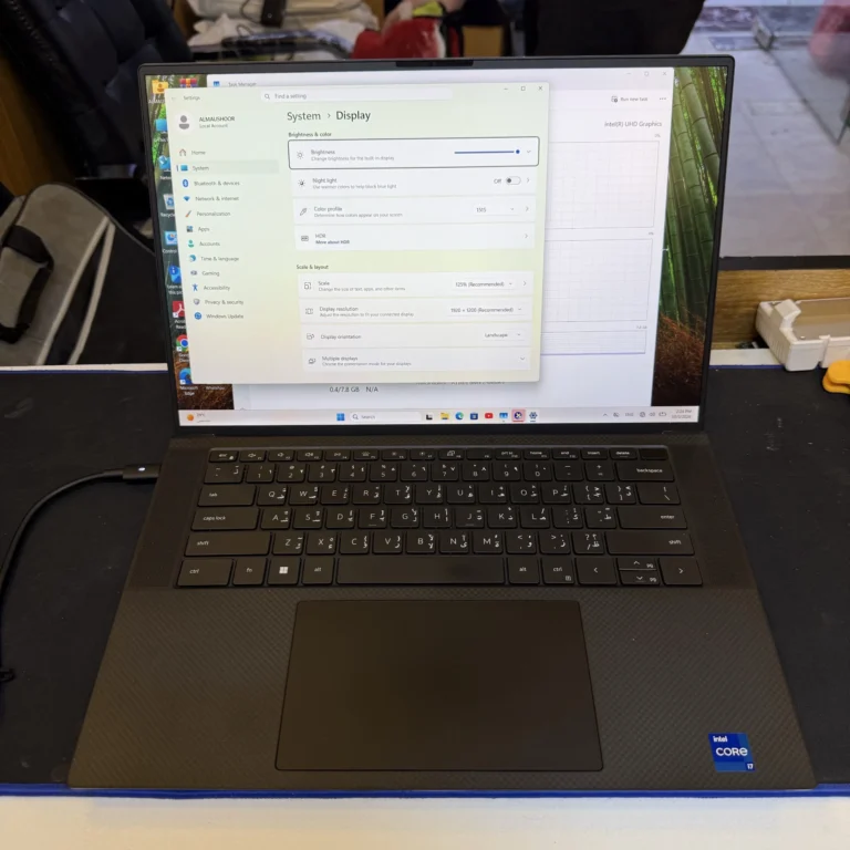 Dell xps 9520 ci7 12700H ram 16 ssd 512 RTX 3050 4G 15.6 FHD+