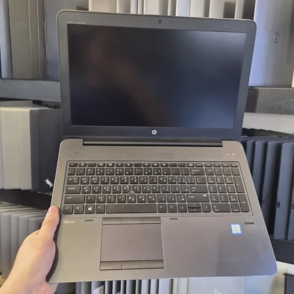HPZBOOK G4 ci7 7700HQ ram 16 ssd 512 VGA 4G 15.6 FHD مستعمل